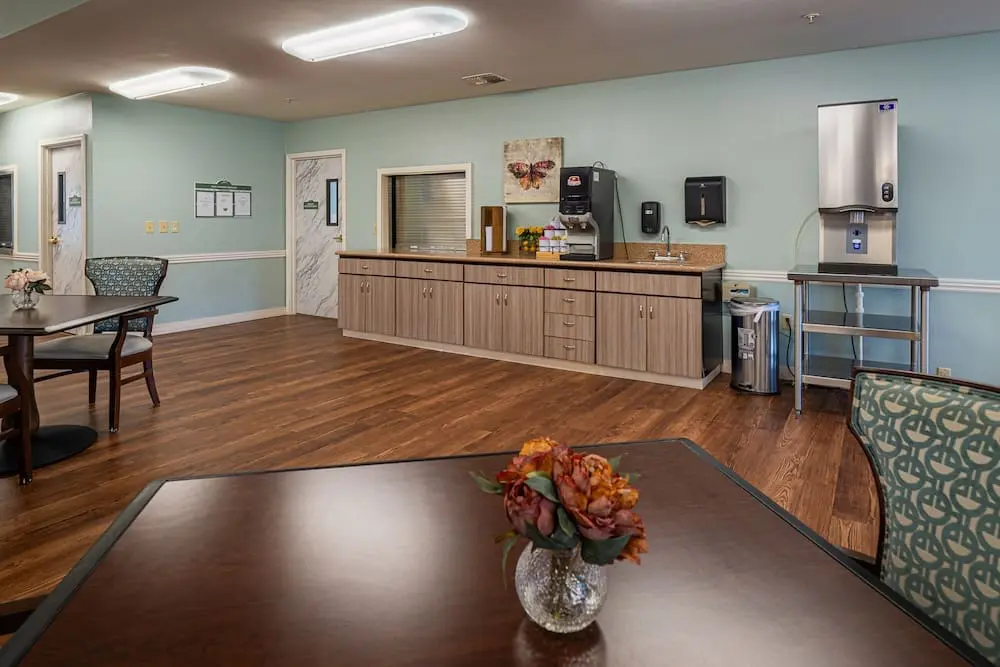 2025-Oak-Manor-Interior-18