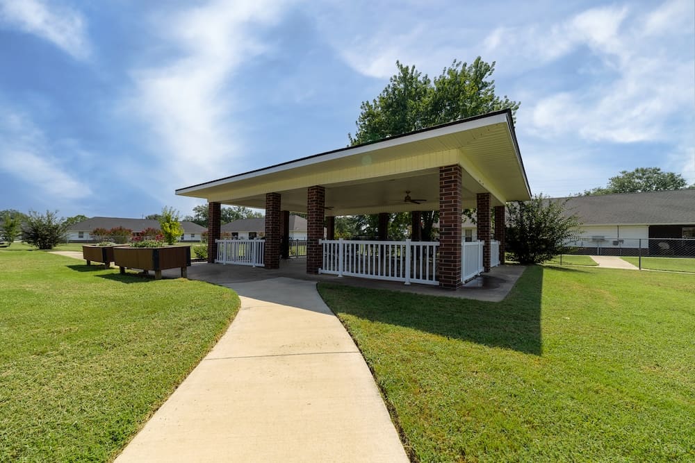2025-Oak-Manor-Exterior-3