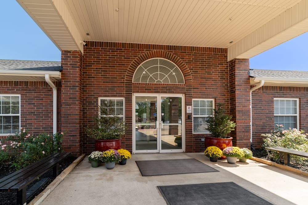 2025-Oak-Manor-Exterior-5