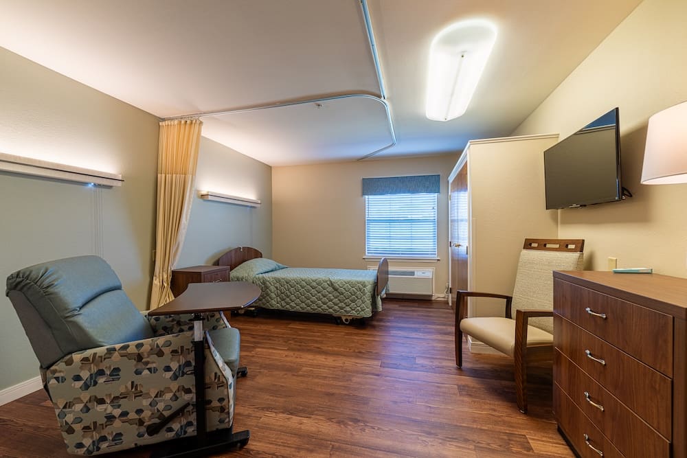 2025-Oak-Manor-Interior-12
