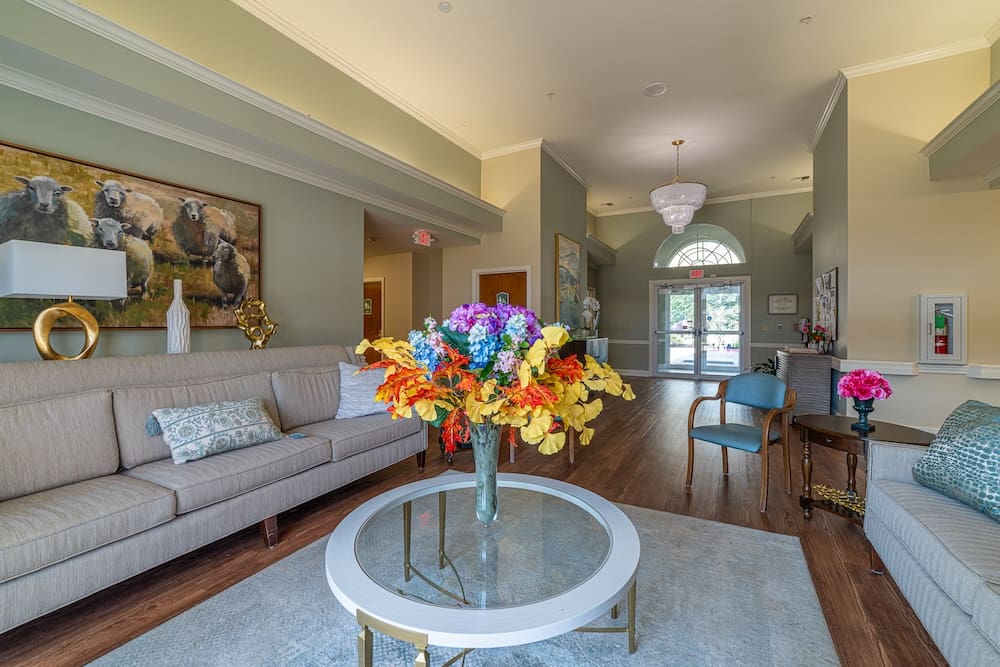 2025-Oak-Manor-Interior-3